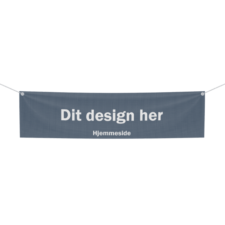 Meshbanner med tryk spændt op på byggehegn ved en byggeplads